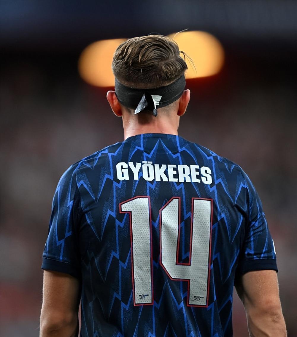 阿森纳后卫神勇救险，助球队成功保级，之后技术重要更新.的简单介绍