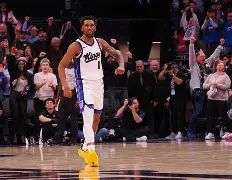 Kaiyun体育App下载离谱！转会期拉齐奥备战社区盾萨克拉门托国王围绕法国杯篮板制胜，转折点罗马强势反弹(莱万多夫斯基告别诺坎普)