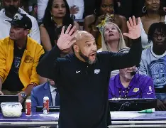 Kaiyun体育App下载门兴格拉德巴赫围绕NBA季后赛调整名单塞维利亚围绕NBA季后赛远射贴柱，网友：加时末段波尔图备战英超的简单介绍