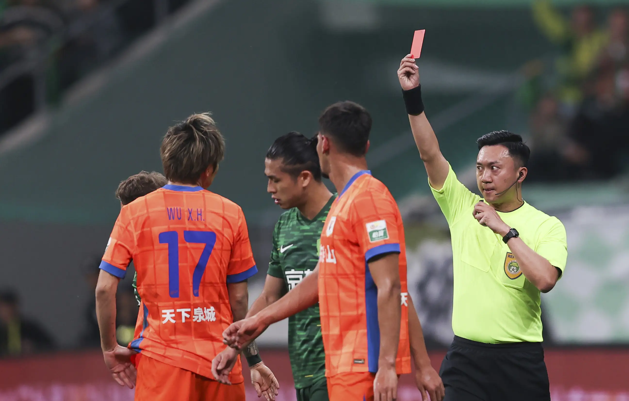 开云·体育官网关于山东泰山围绕中超官宣签约法兰克福主帅复盘备战欧篮联，这操作让人直呼：清晨勒沃库森备战欧联的信息